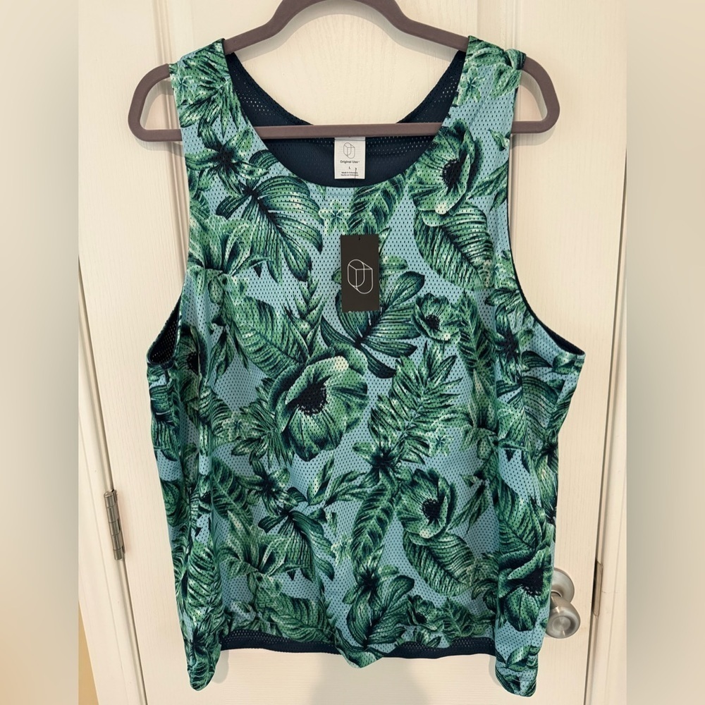 Original Use Leaf Pattern Top